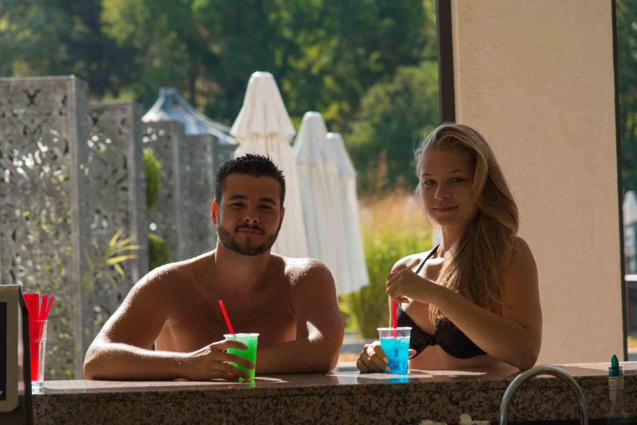 Marina White Sands Beach Hotel Obzor Buitenkant foto